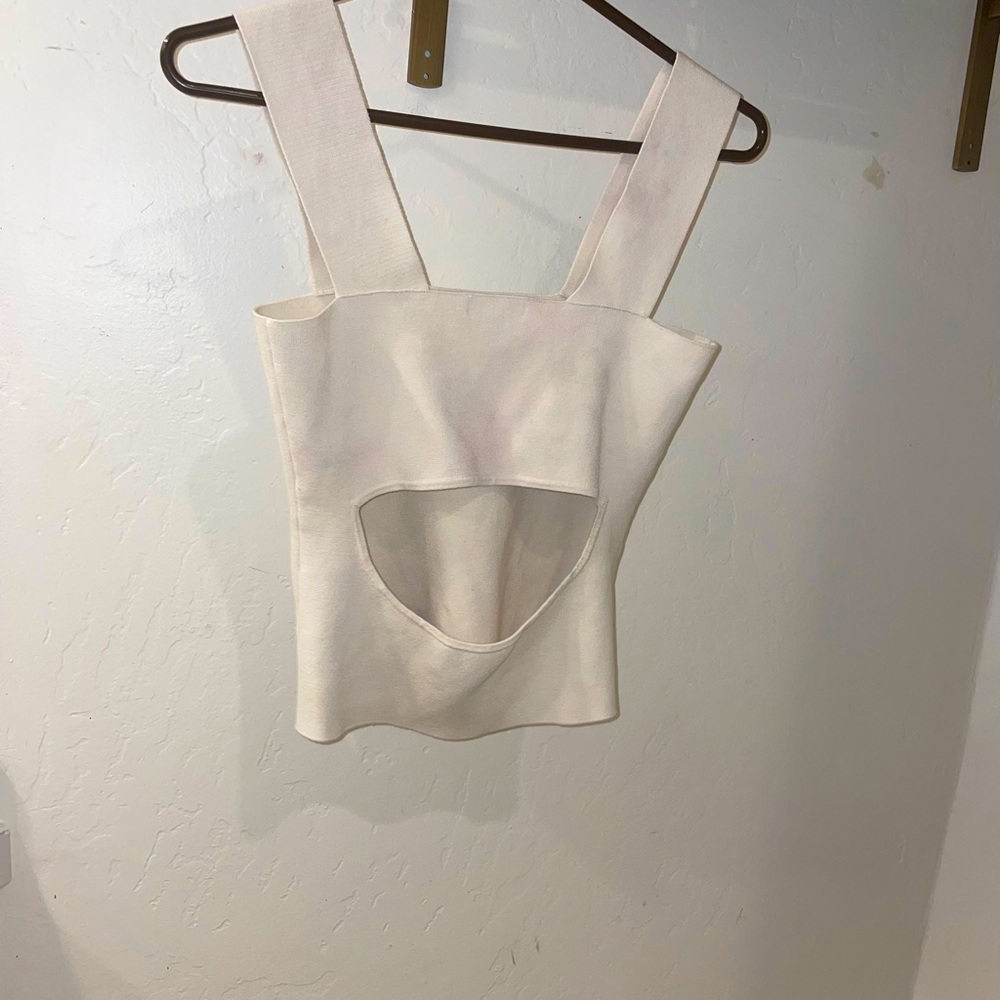 525 avant-garde off white top